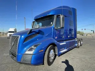 2020 VOLVO VNL760