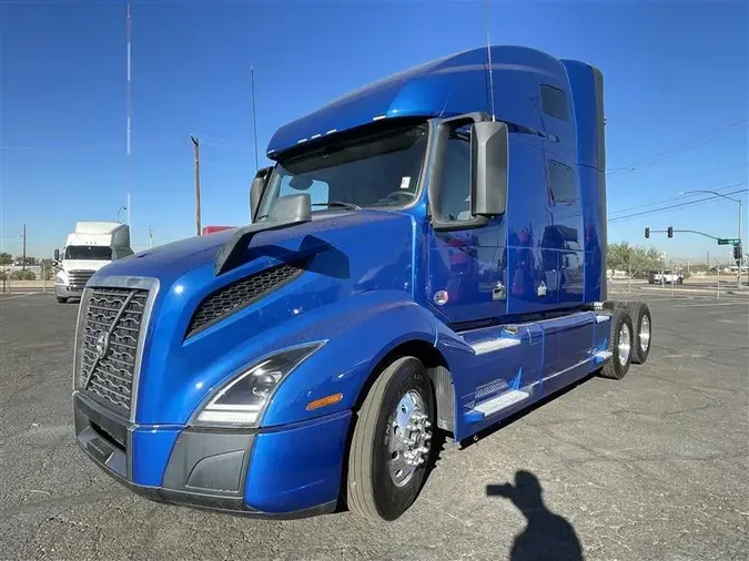 2020 VOLVO VNL76086d90c7d58fd272489224ca1a2f38b76