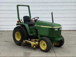 2000 John Deere 790
