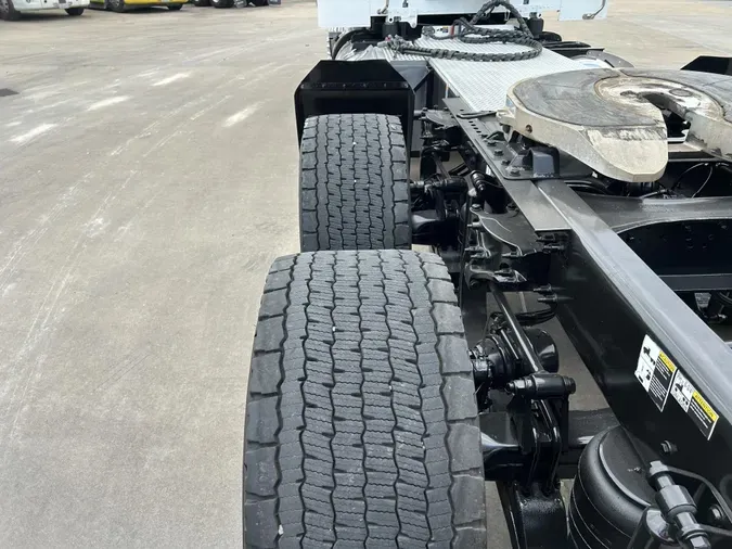 2023 Peterbilt 579