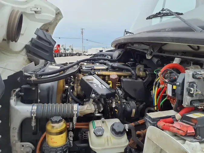 2019 FREIGHTLINER M2 106