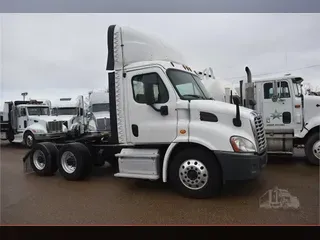 2018 FREIGHTLINER CASCADIA 113