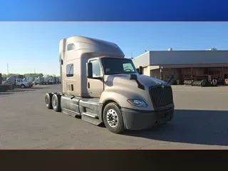 2022 International LT