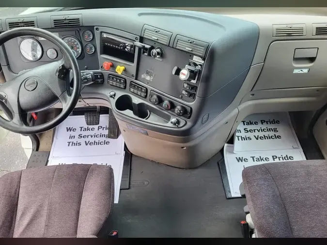 2019 FREIGHTLINER/MERCEDES CASCADIA 12586e5caaa47dba08da4fe5032b8019d10