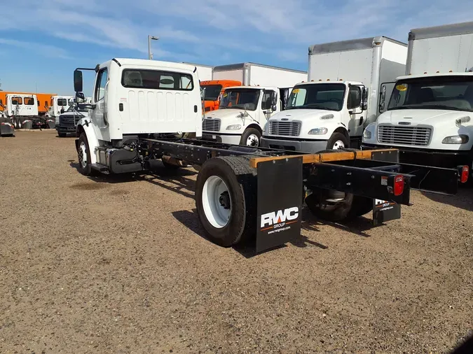 2017 FREIGHTLINER/MERCEDES M2 106