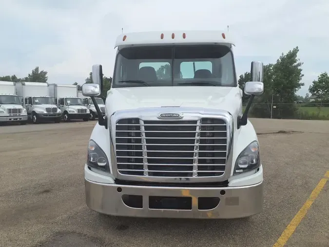 2018 FREIGHTLINER CASCADIA 113