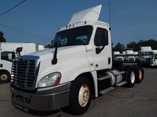 2015 FREIGHTLINER/MERCEDES CASCADIA 125