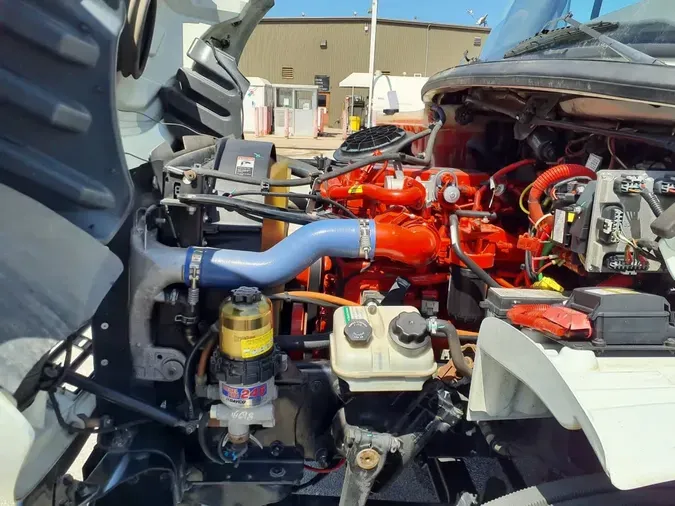 2019 FREIGHTLINER M2 106