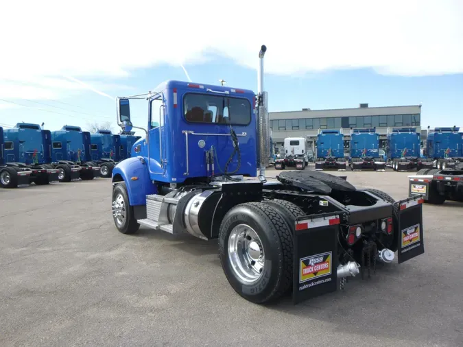 2017 Peterbilt 337