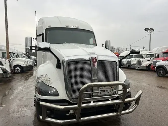 2022 KENWORTH T680