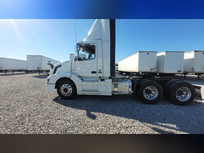 2018 Volvo VNL300