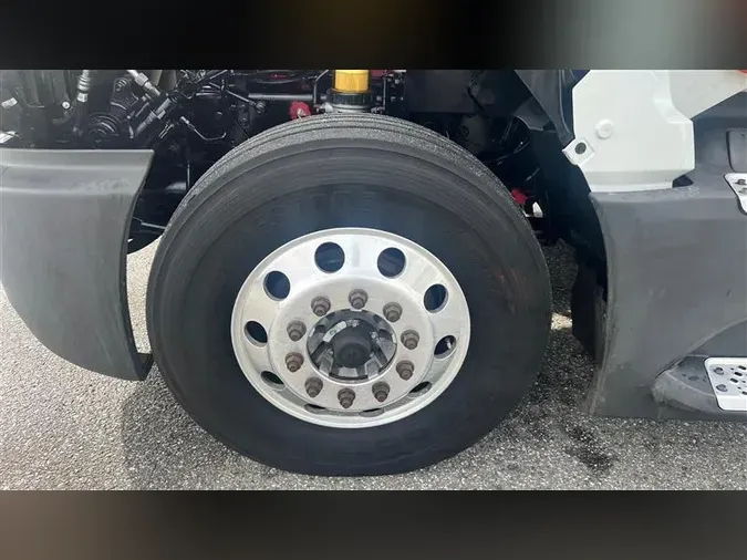 2021 INTERNATIONAL LT