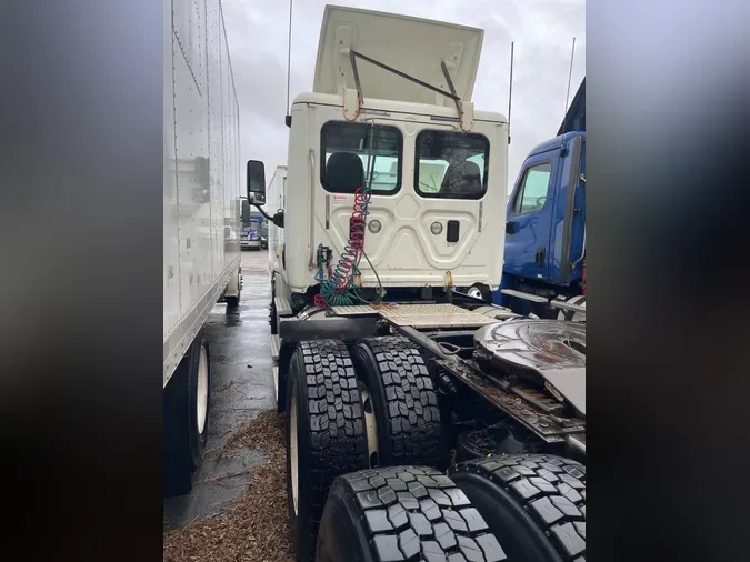 2016 FREIGHTLINER/MERCEDES CASCADIA 125