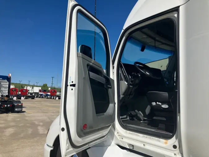 2022 Kenworth T680