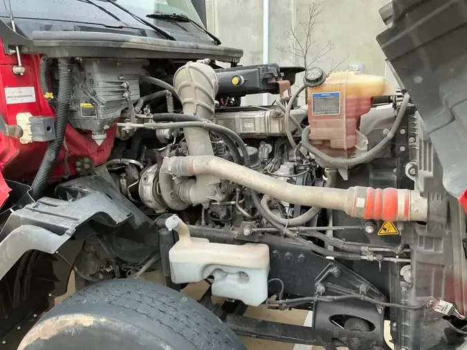 2020 NAVISTAR INTERNATIONAL LT625 DAYCAB S/A