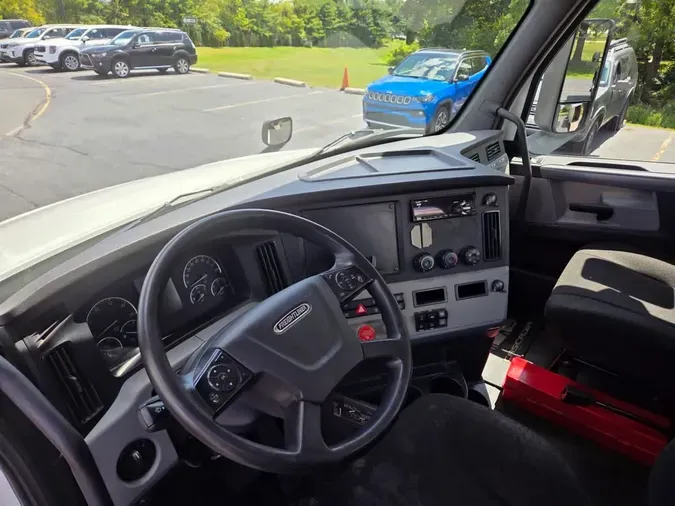 2019 FREIGHTLINER NEW CASCADIA PX12664