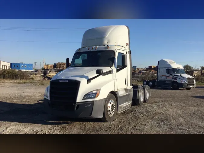 2020 Freightliner Cascadia 126
