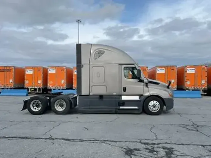 2023 Freightliner Cascadia