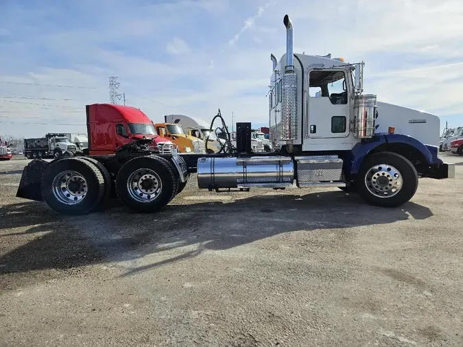 2016 KENWORTH T800