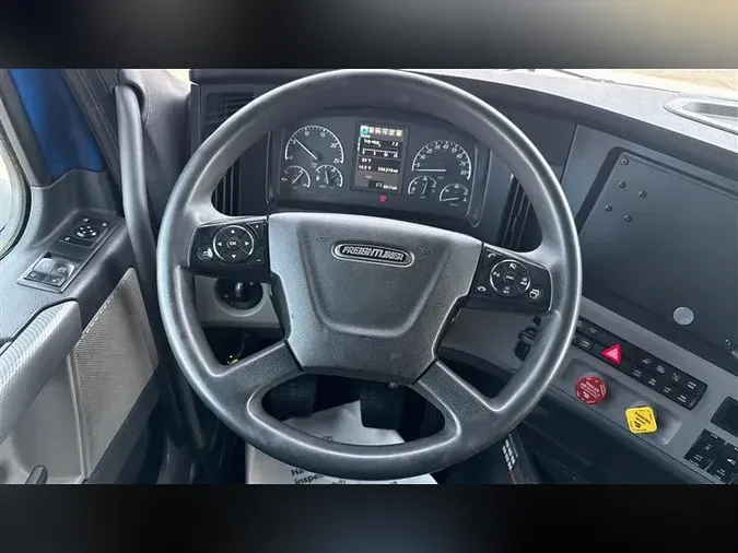 2019 FREIGHTLINER CA126