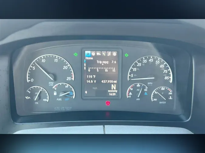 2022 Freightliner Cascadia 126