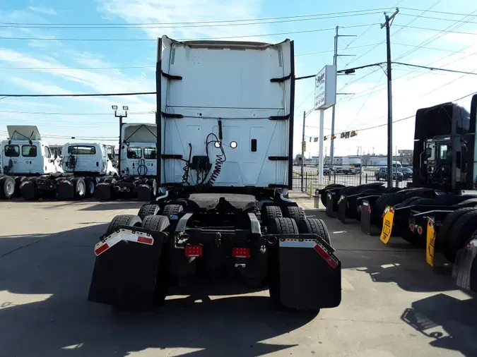 2019 NAVISTAR INTERNATIONAL LT625 SLPR CAB