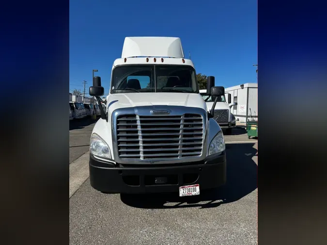 2018 FREIGHTLINER/MERCEDES CASCADIA 125