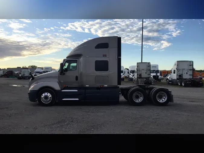 2022 International LT8722ae1d81c33a1c9f595acb18f4f61c