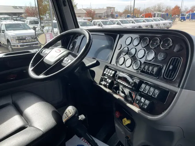 2024 Peterbilt 3898725518610beef9e36a06a3d7320876b