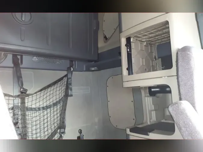 2019 FREIGHTLINER/MERCEDES CASCADIA 125