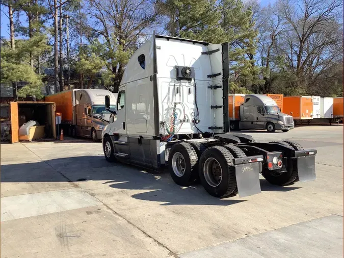 2020 Freightliner Cascadia