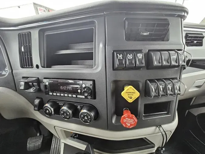 2023 PETERBILT 579