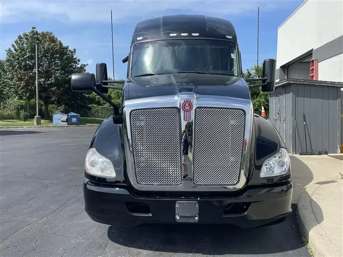 2021 KENWORTH T680