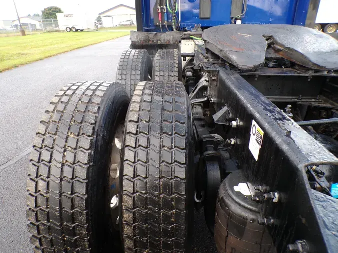 2022 Kenworth T680872e3e383353025e5d40c1de54eed29d