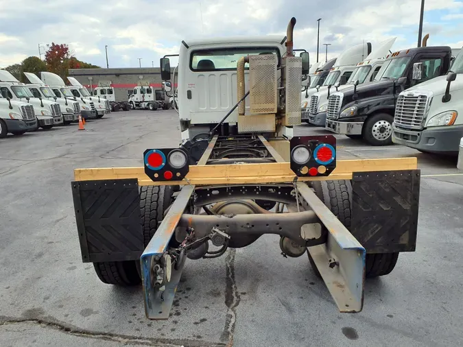 2016 FREIGHTLINER/MERCEDES M2 106