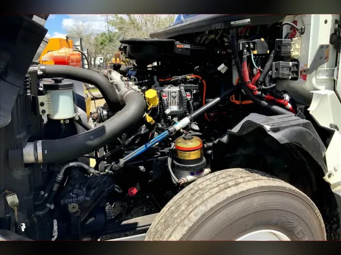 2019 INT LT625 6x4