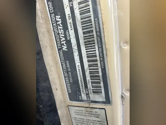 2000 INTERNATIONAL 4900