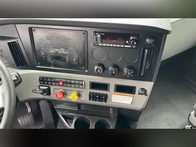 2022 FREIGHTLINER CA126