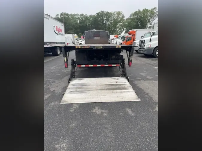 2017 FREIGHTLINER M2 106