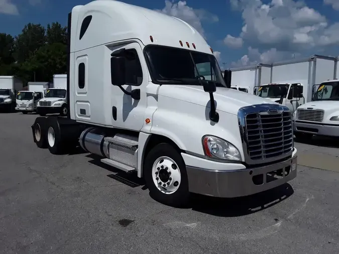 2020 FREIGHTLINER CASCADIA 125