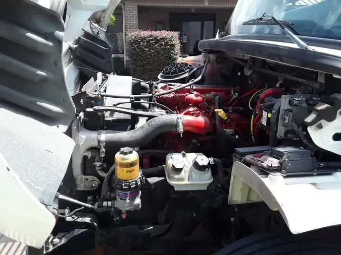 2016 FREIGHTLINER M2 106