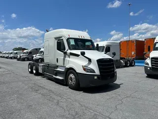 2021 Freightliner Cascadia 126