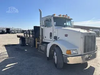 2004 PETERBILT 385