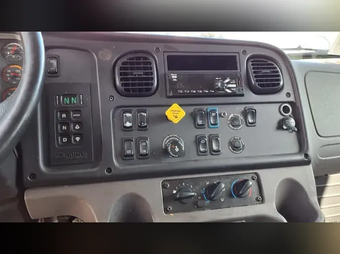 2019 FREIGHTLINER/MERCEDES M2 106