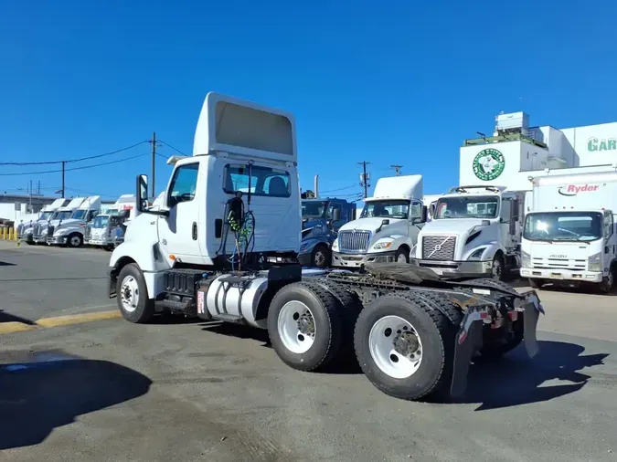 2019 NAVISTAR INTERNATIONAL LT625 DAYCAB T/A873c81aa31109ff4262360846b9e4510