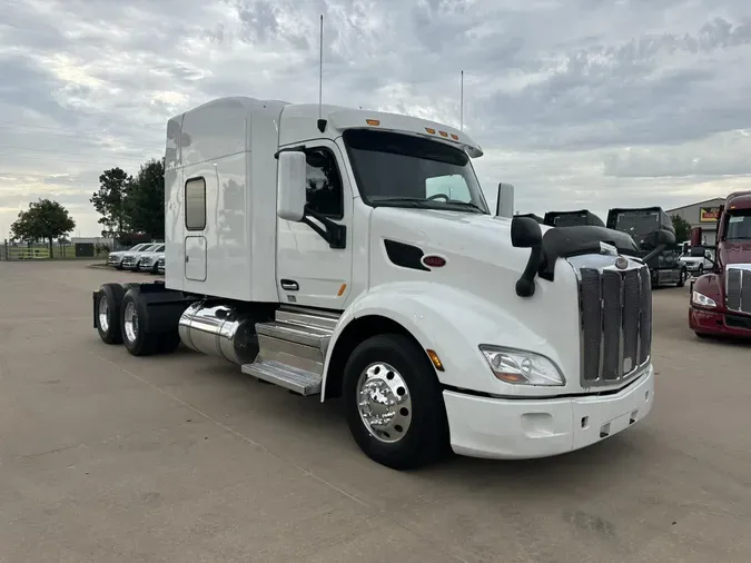 2022 Peterbilt 579873cc4b95e703fd90400a7147a24f60d