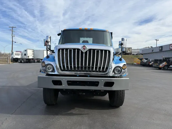 2020 International HV607