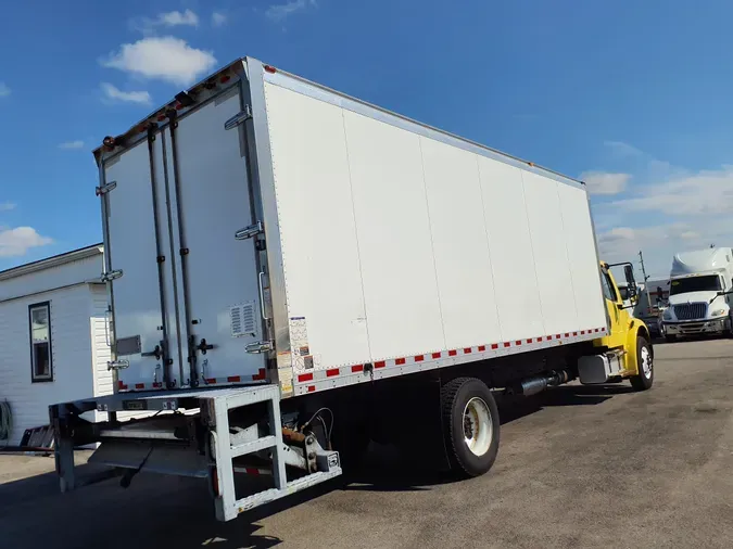 2016 FREIGHTLINER/MERCEDES M2 106