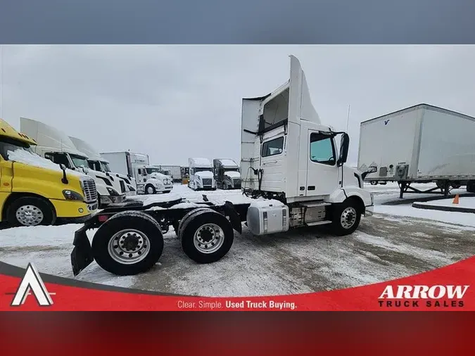 2018 VOLVO VNL300