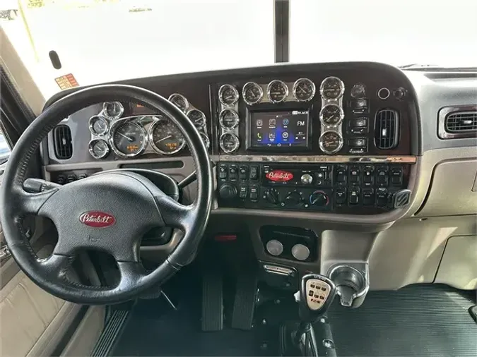 2021 PETERBILT 389